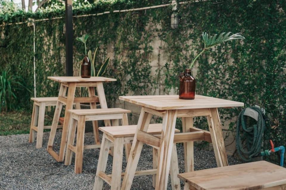 Yoji House And Cafe Hostel Ban Wiang Ngoại thất bức ảnh
